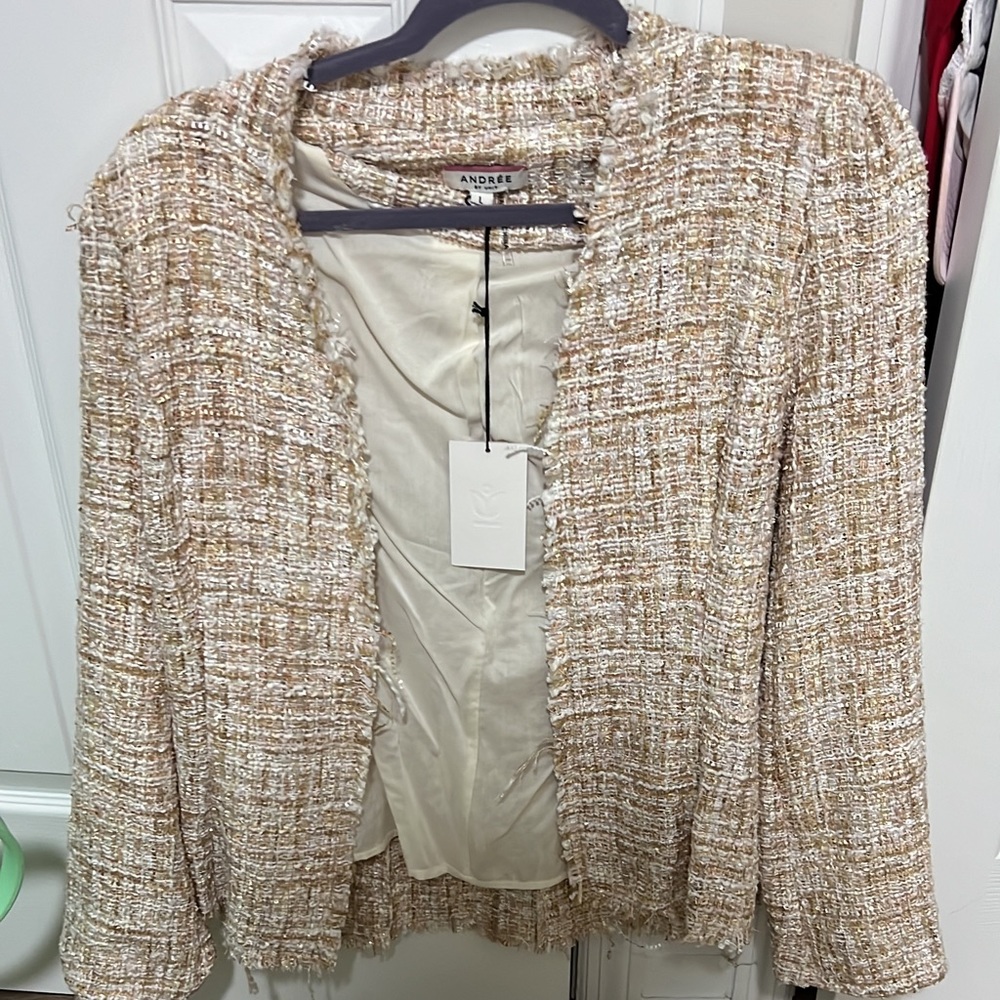 Andree brand jacket size large new with tags never worn